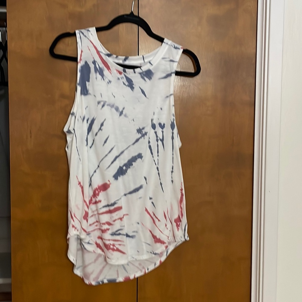 Patriotic tank